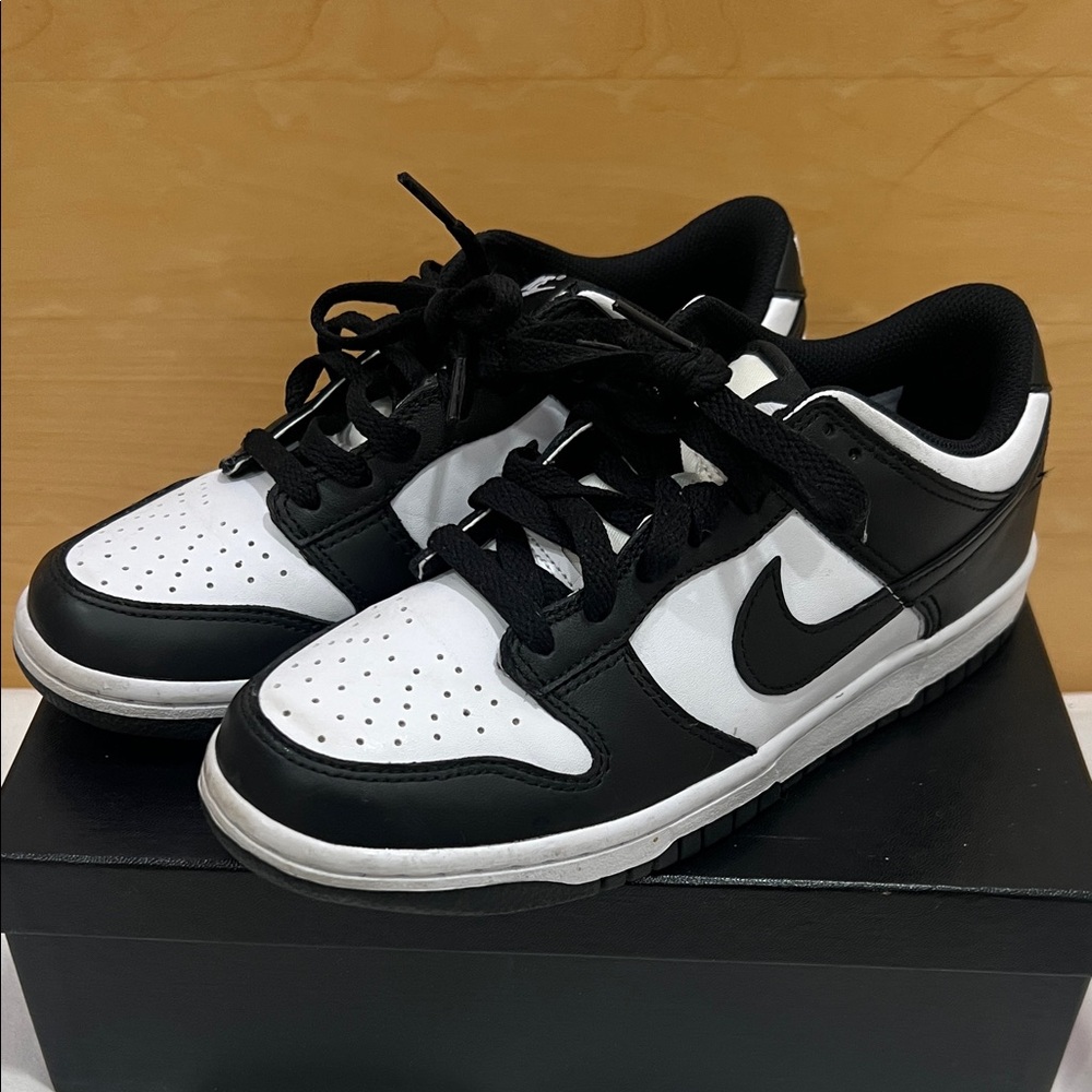 Nike Kids Black and White Sneakers